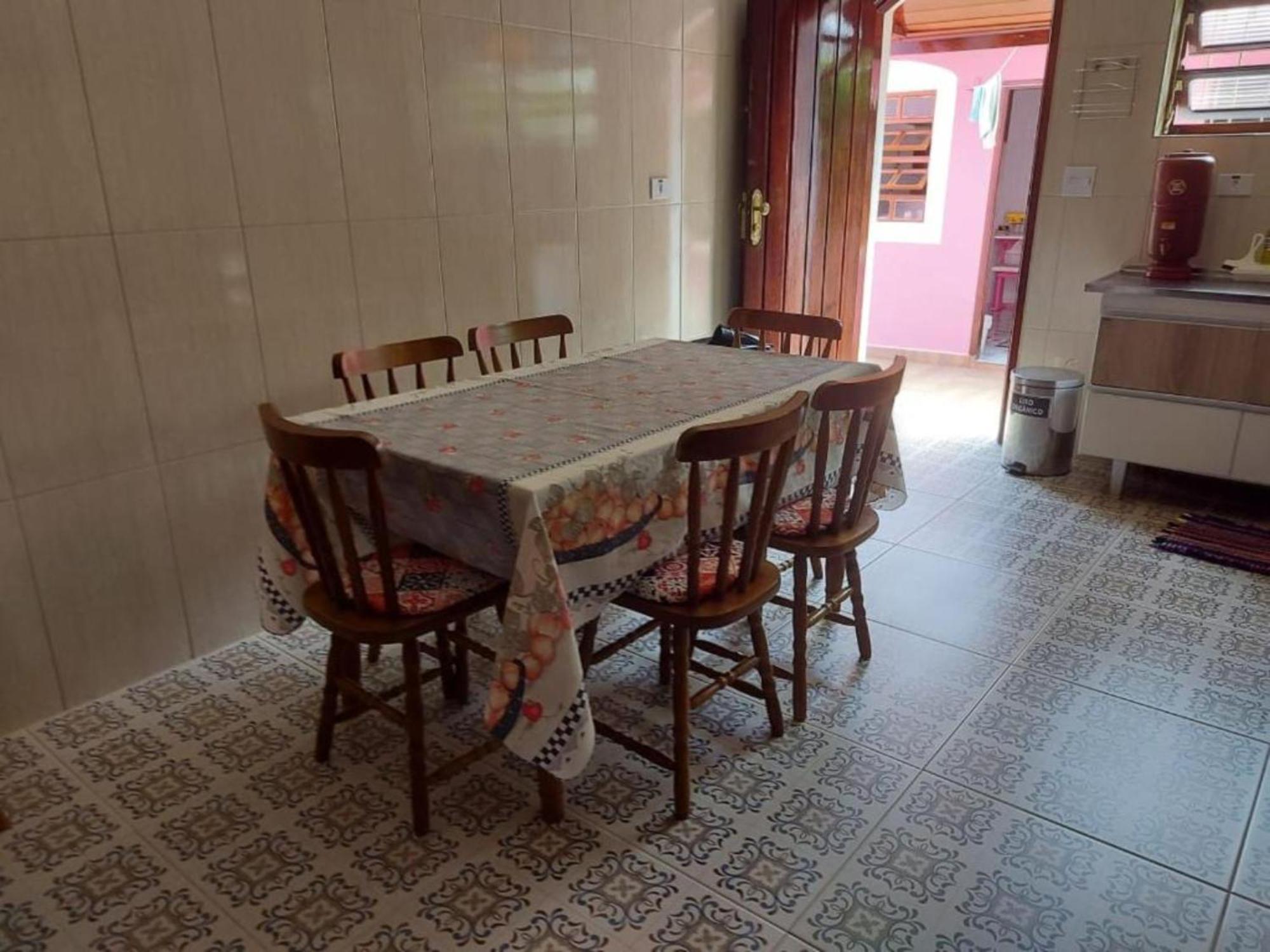 Casa Rosa de Peruíbe - Casa de Temporada 3 dormitórios, 10 hóspedes, piscina, wi-fi, netflix, 800 metros da praia Exterior foto